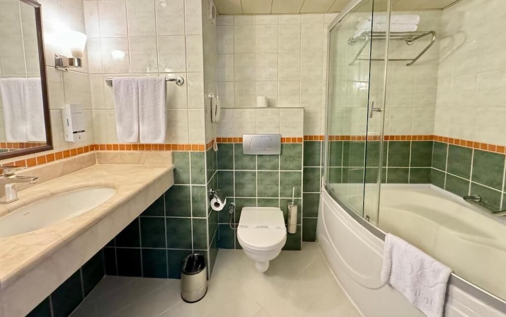 Best Western Plus Khan Hotel — Hotel rooms in Antalya
