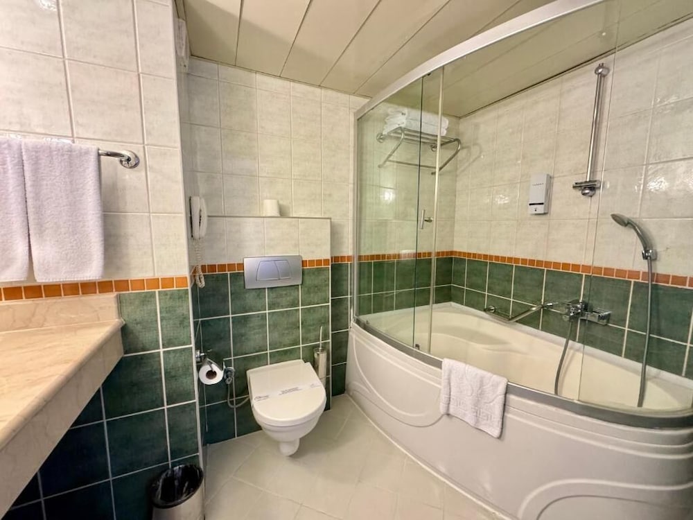 Best Western Plus Khan Hotel — Hotel rooms in Antalya