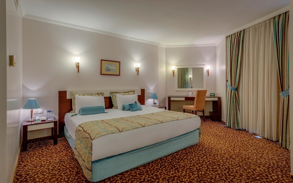 Best Western Plus Khan Hotel — Hotel rooms in Antalya