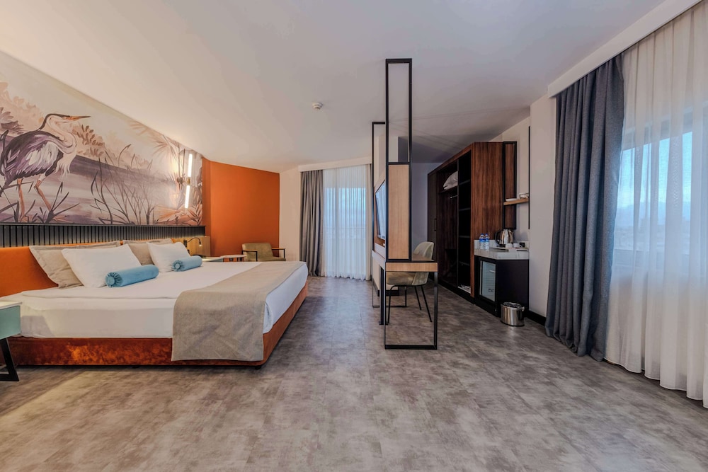 Best Western Plus Khan Hotel — Hotel rooms in Antalya