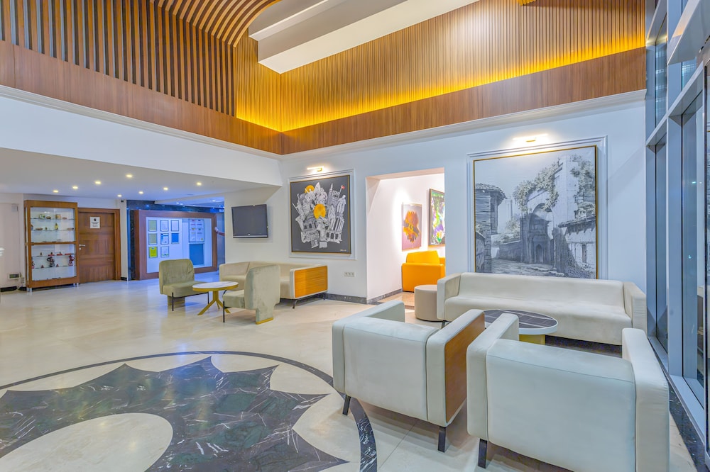 Best Western Plus Khan Hotel — Hotel building in Antalya