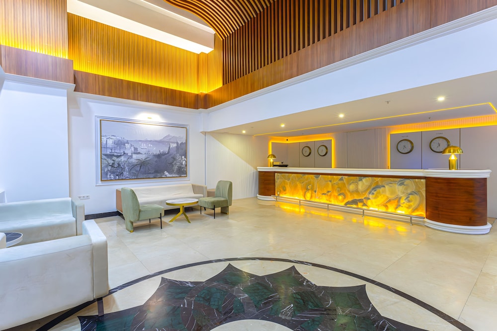 Best Western Plus Khan Hotel — Hotel building in Antalya