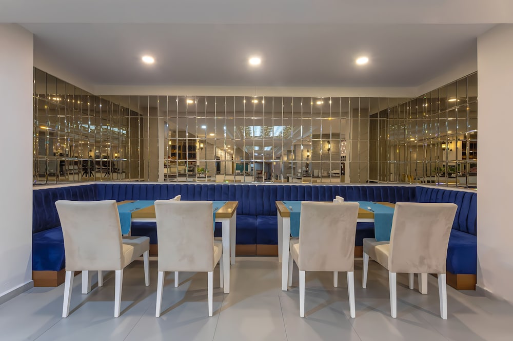 Best Western Plus Khan Hotel — Restaurant & bars in Antalya