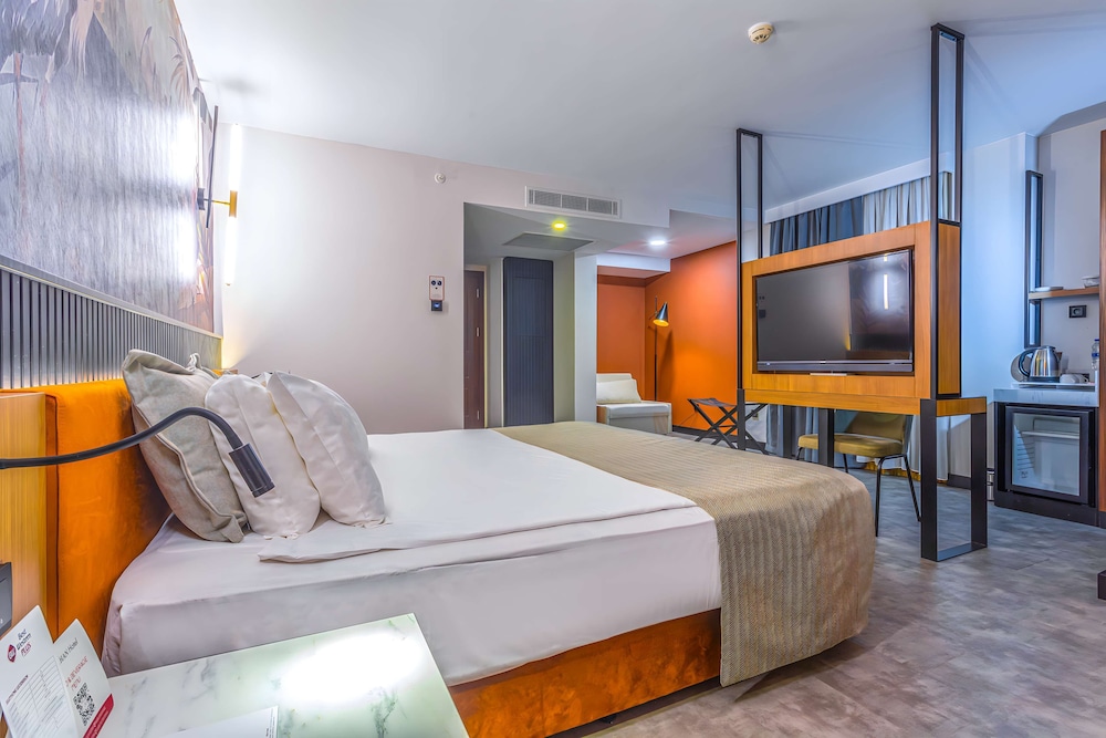 Best Western Plus Khan Hotel — Hotel rooms in Antalya