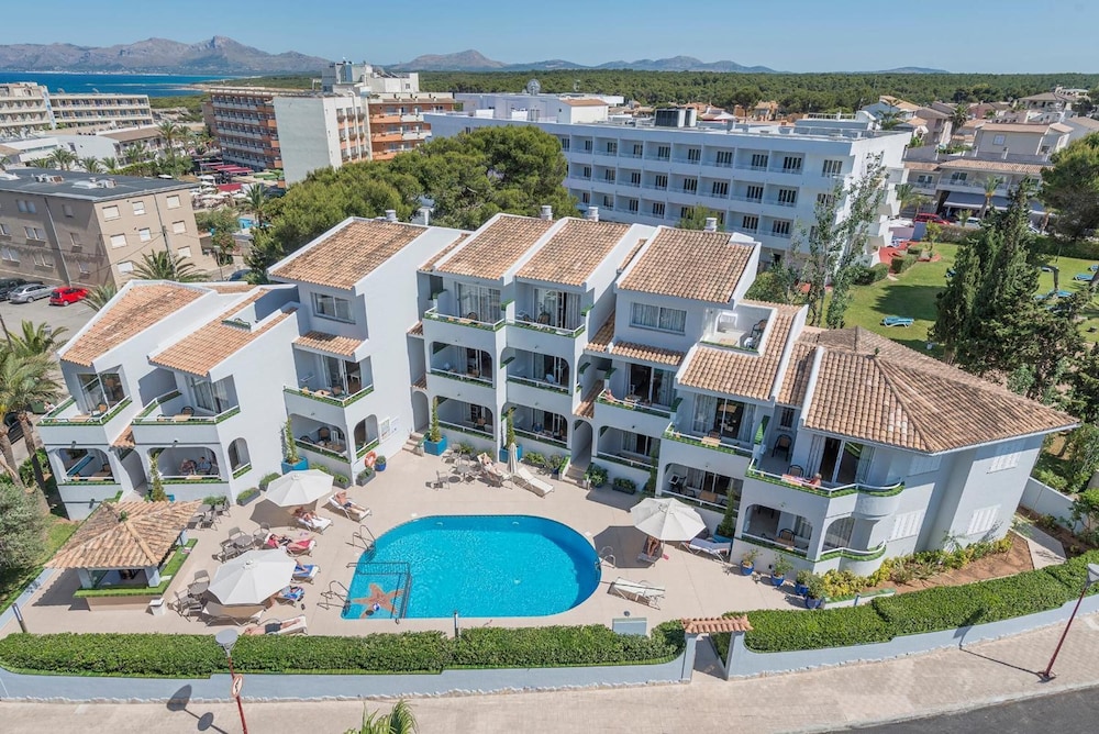 Hotel Vista Park — Swimming pool in Can Picafort, Balearic Islands