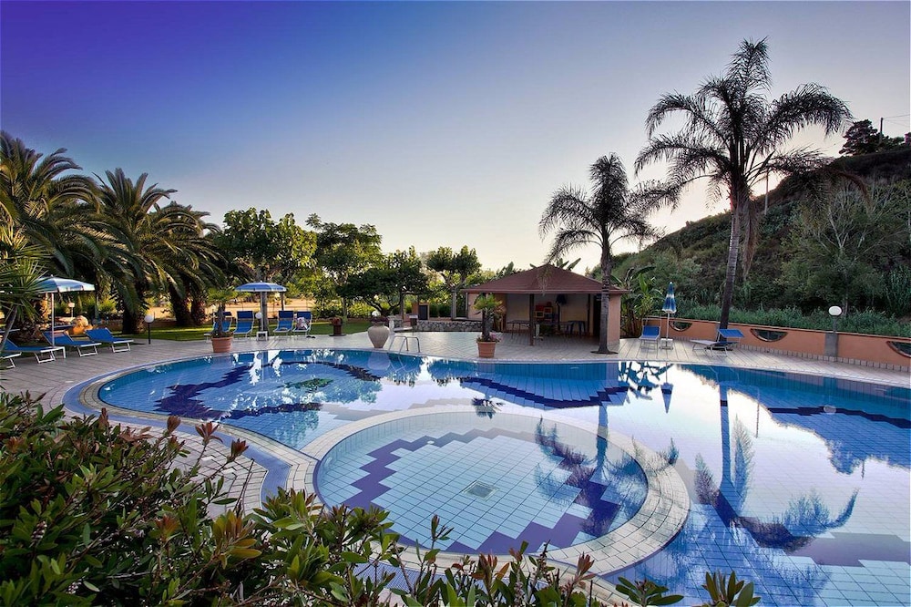 Old River Residence
