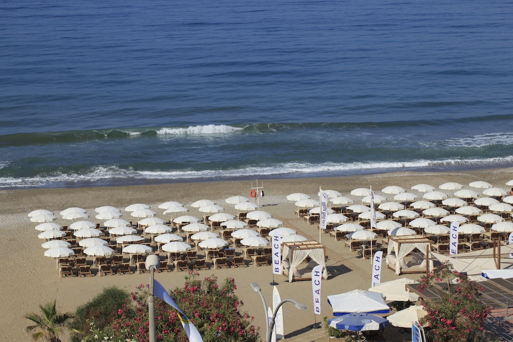 Blue Diamond Alya Hotel - All Inclusive — Beach in Alanya