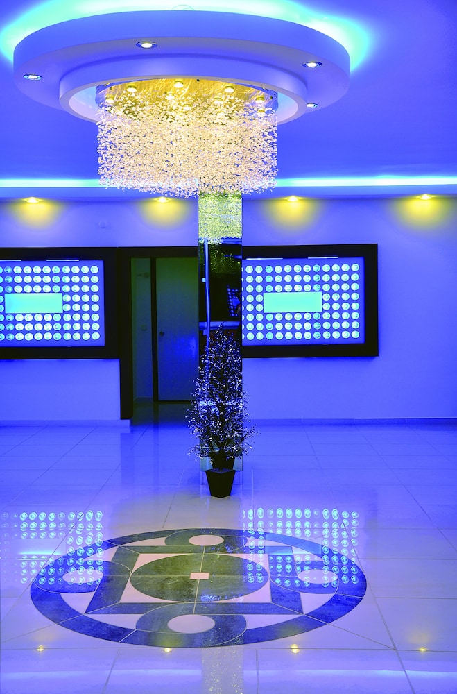 Blue Diamond Alya Hotel - All Inclusive — Hotel building in Alanya