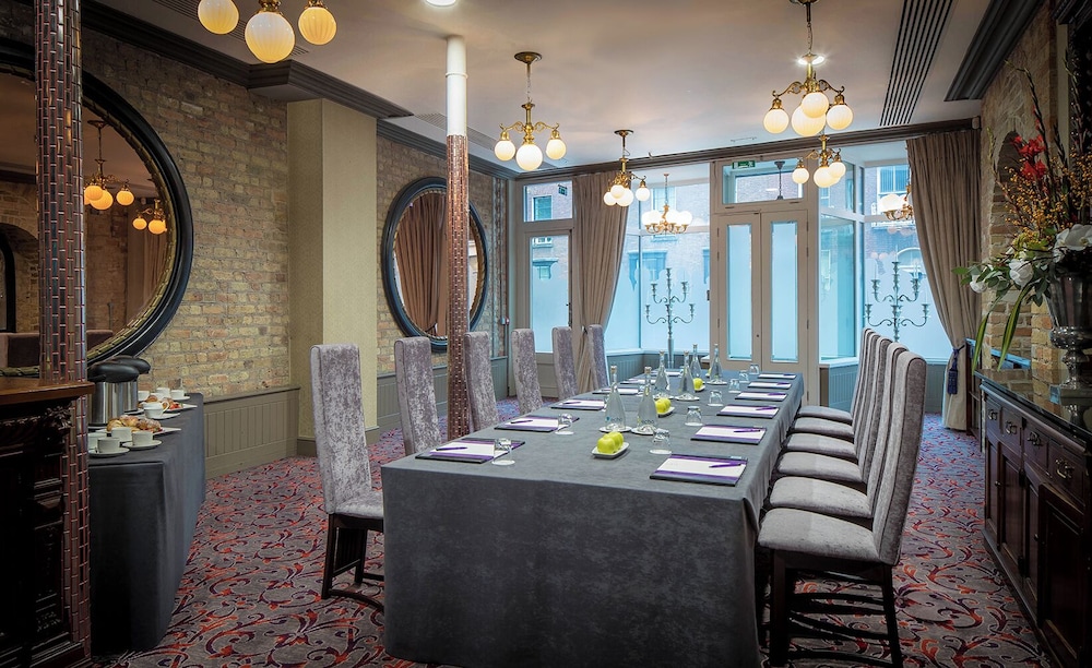 The Trinity City Hotel — Restaurant & bars in Dublin, Dublin City