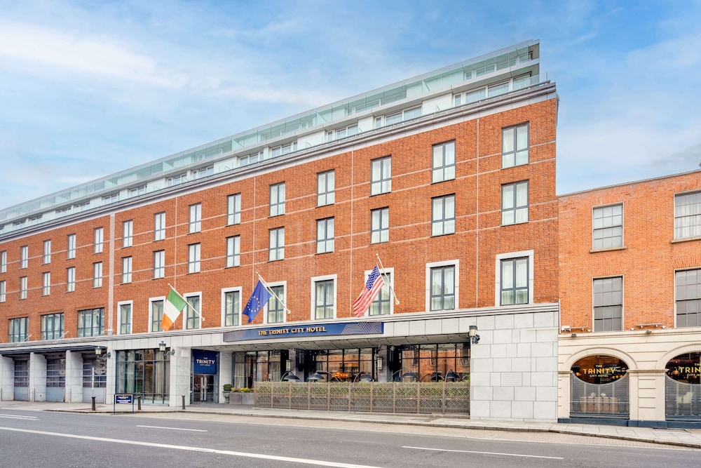 The Trinity City Hotel — Hotel building in Dublin, Dublin City