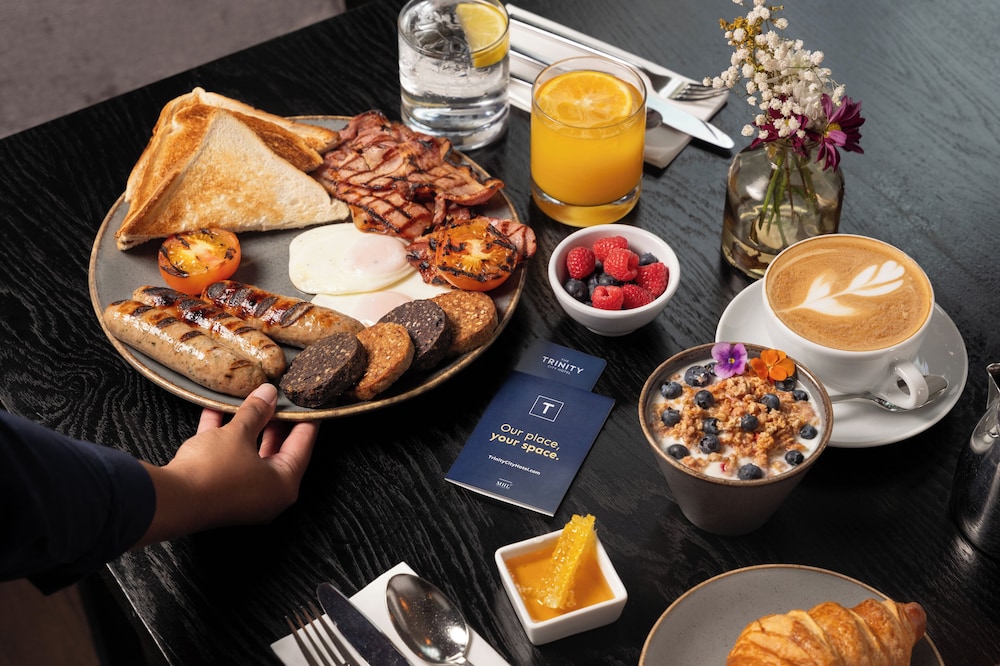 The Trinity City Hotel — Restaurant & bars in Dublin, Dublin City