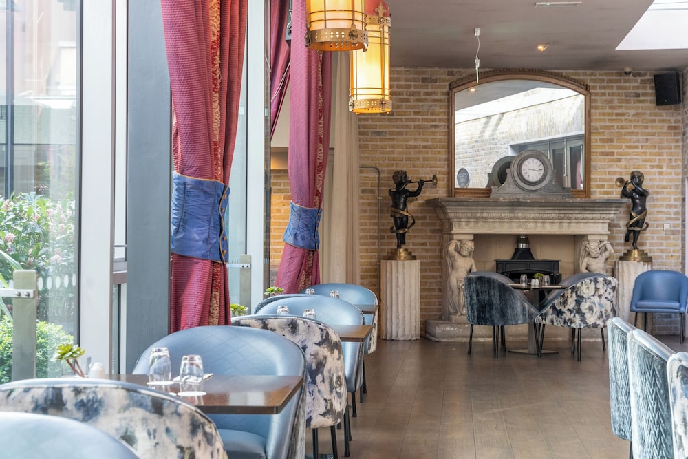 The Trinity City Hotel — Restaurant & bars in Dublin, Dublin City