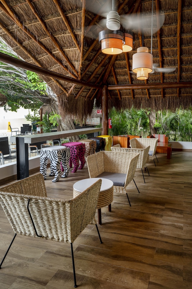 Viva Maya by Wyndham, A Trademark Resort — Restaurant & bars in Playa del Carmen, Quintana Roo