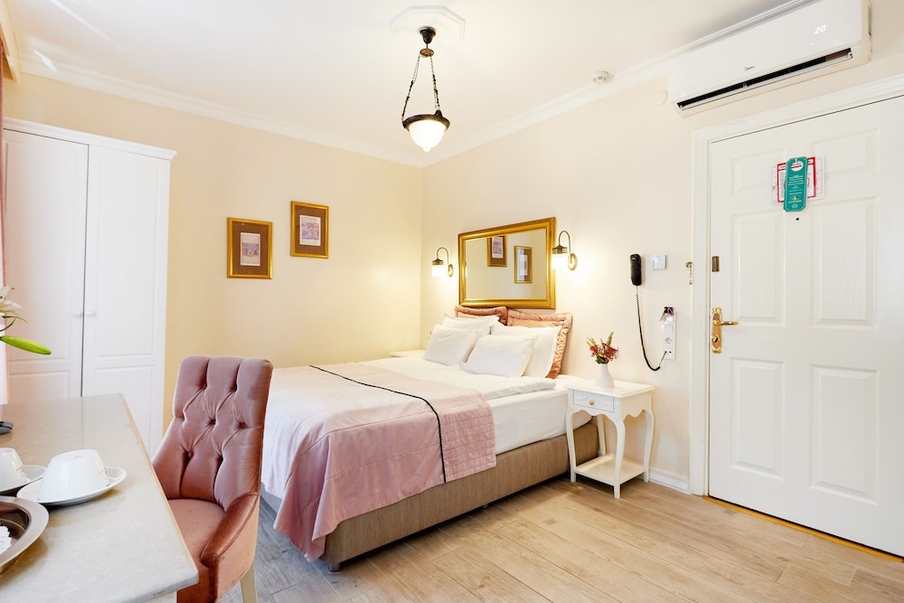 Celal Sultan Hotel - Special Class — Hotel rooms in Istanbul, Istanbul