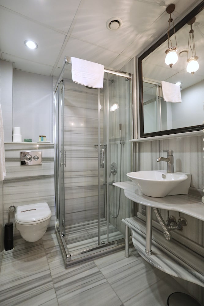 Celal Sultan Hotel - Special Class — Hotel rooms in Istanbul, Istanbul