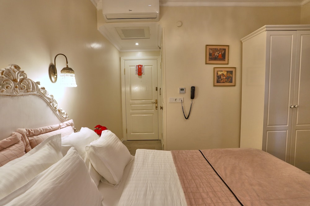 Celal Sultan Hotel - Special Class — Hotel rooms in Istanbul, Istanbul