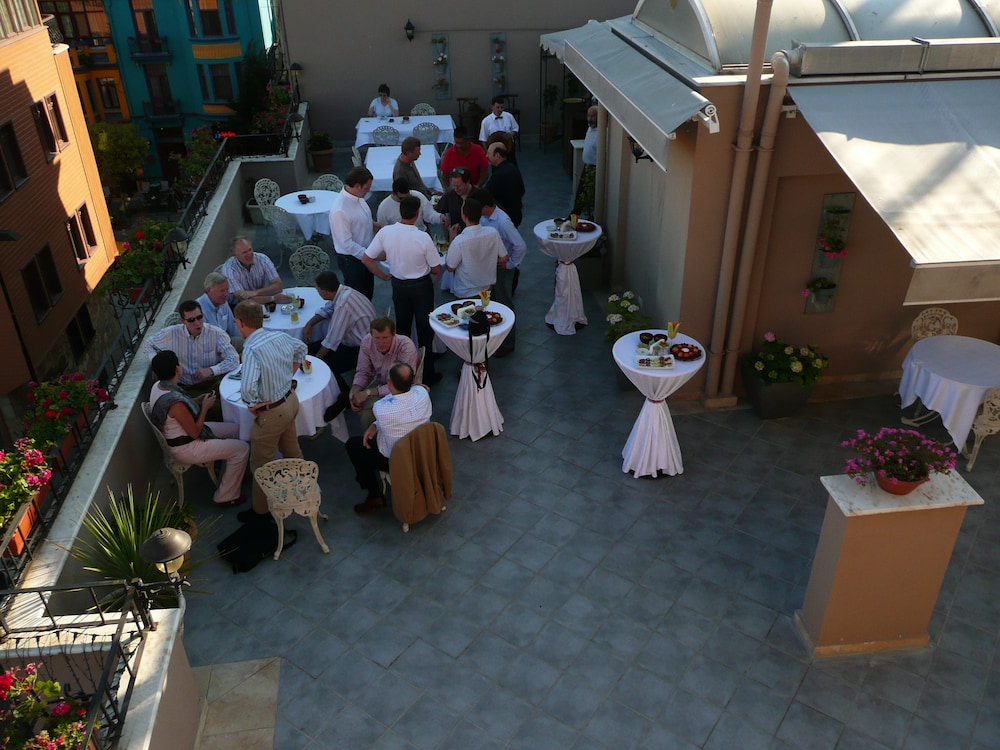 Celal Sultan Hotel - Special Class — Restaurant & bars in Istanbul, Istanbul