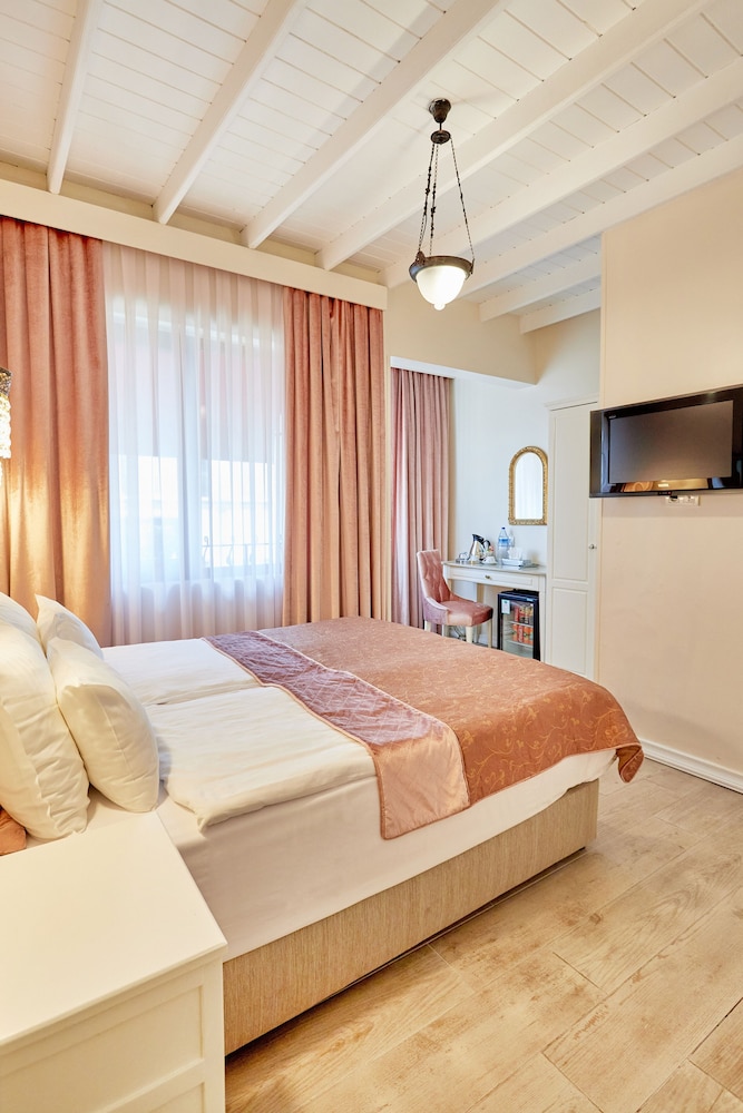 Celal Sultan Hotel - Special Class — Hotel rooms in Istanbul, Istanbul