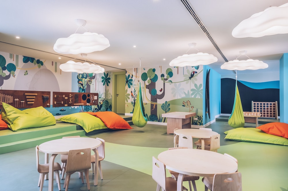Iberostar Waves Alcudia Park — Attractions for children in Playa de Muro, Balearic Islands