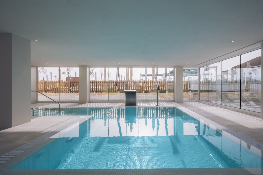 Iberostar Waves Alcudia Park — Swimming pool in Playa de Muro, Balearic Islands