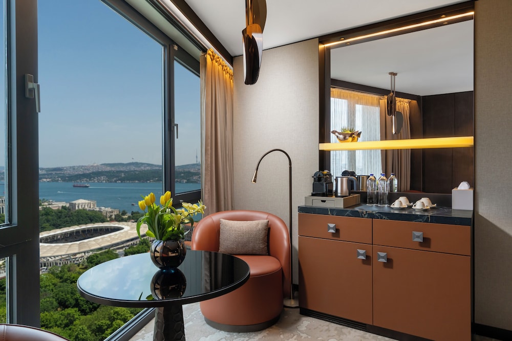 InterContinental Istanbul by IHG — Hotel rooms in Istanbul, Istanbul