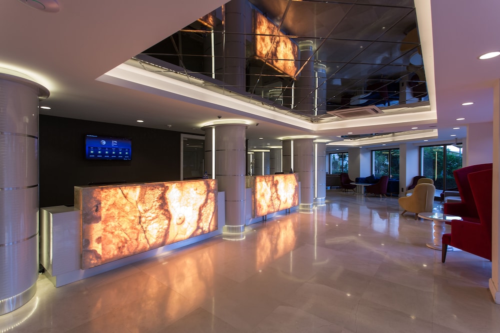 Falcon Hotel — Shared spaces in Antalya