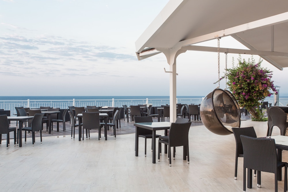 Falcon Hotel — Outdoor in Antalya