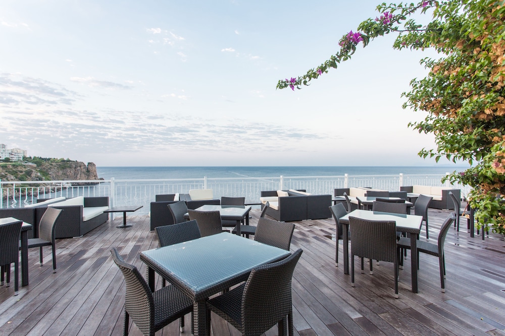 Falcon Hotel — Outdoor in Antalya