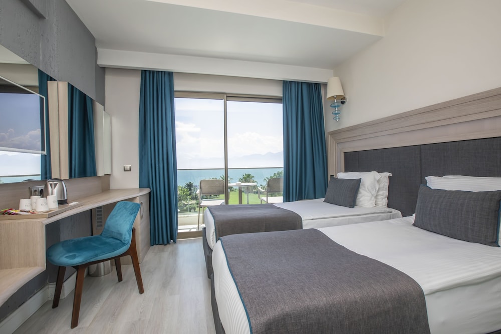 Falcon Hotel — Rooms in Antalya