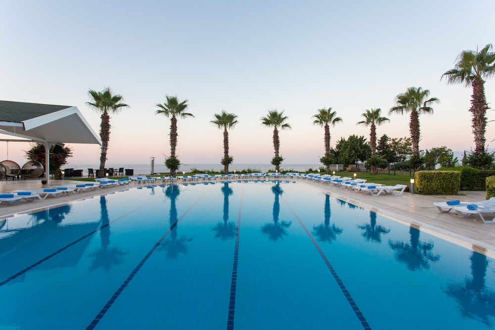 Falcon Hotel — Pool in Antalya