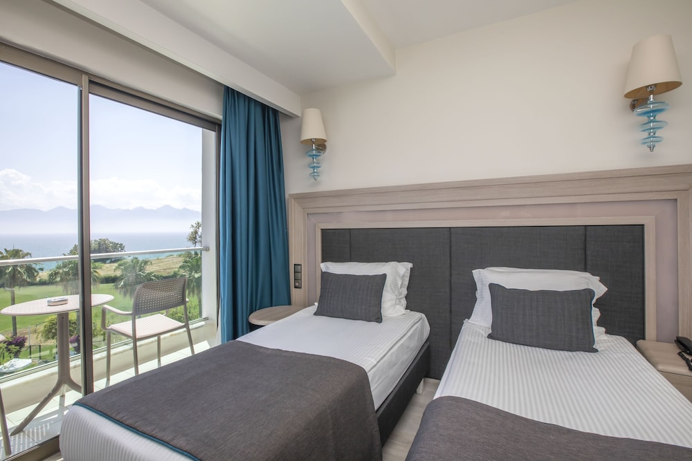 Falcon Hotel — Rooms in Antalya
