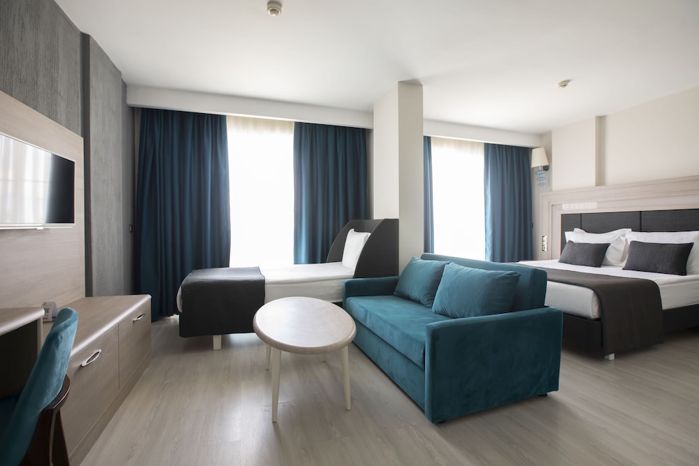Falcon Hotel — Rooms in Antalya