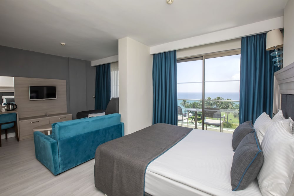Falcon Hotel — Rooms in Antalya