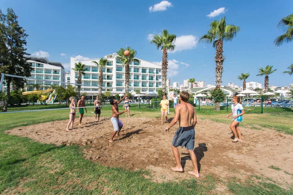Falcon Hotel — On-site activities in Antalya