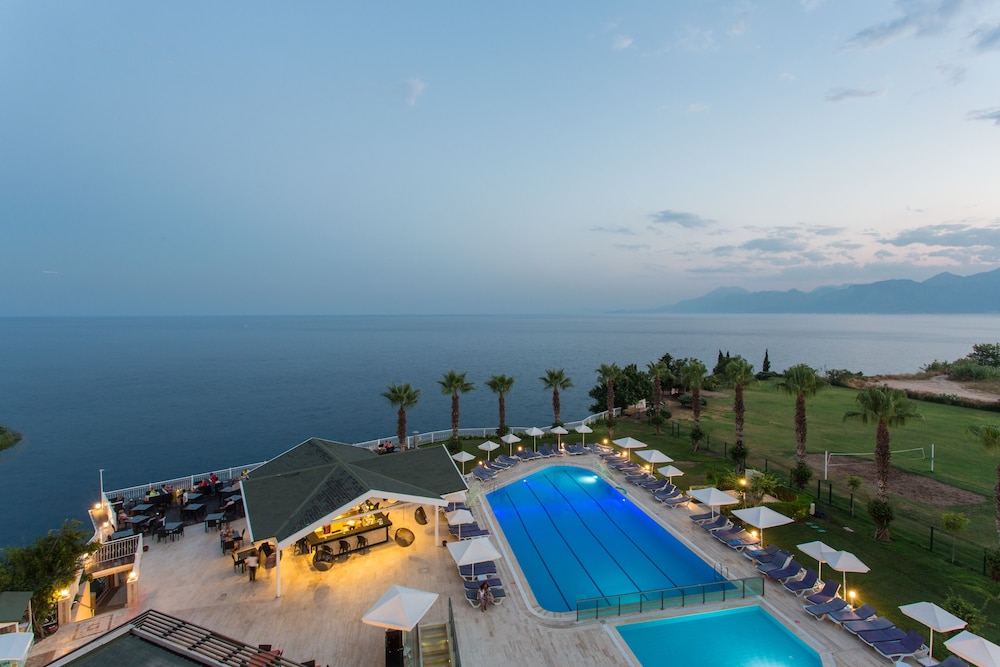 Falcon Hotel — Rooms in Antalya