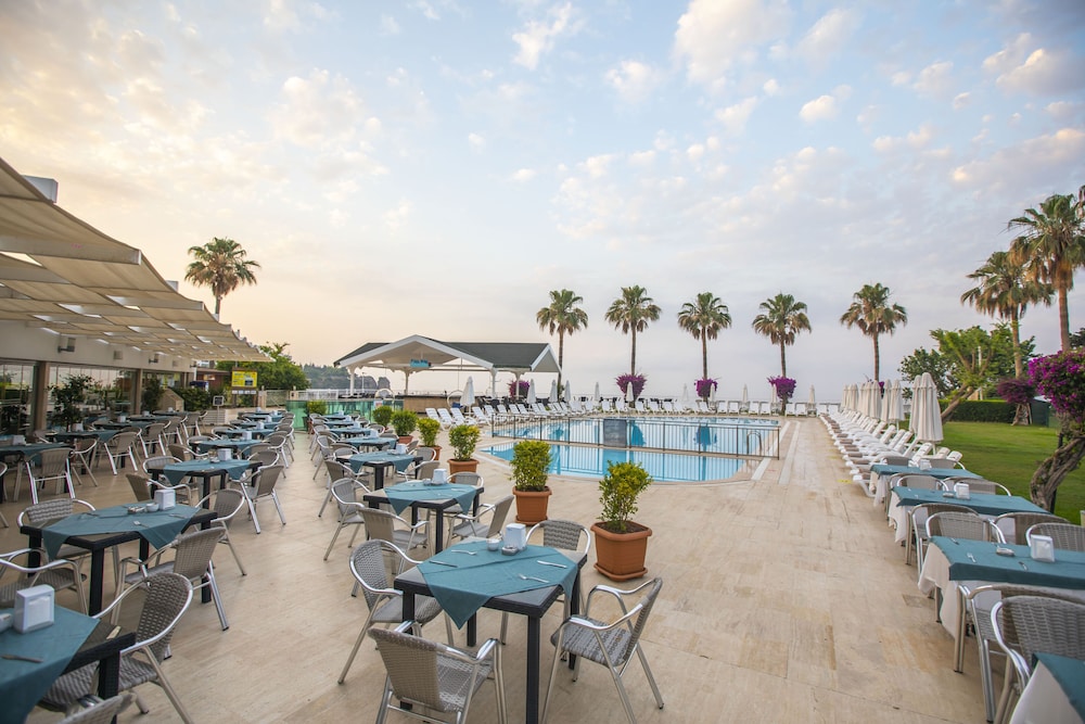 Falcon Hotel — Rooms in Antalya