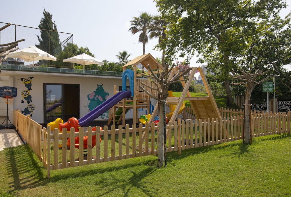 Falcon Hotel — Facilities in Antalya