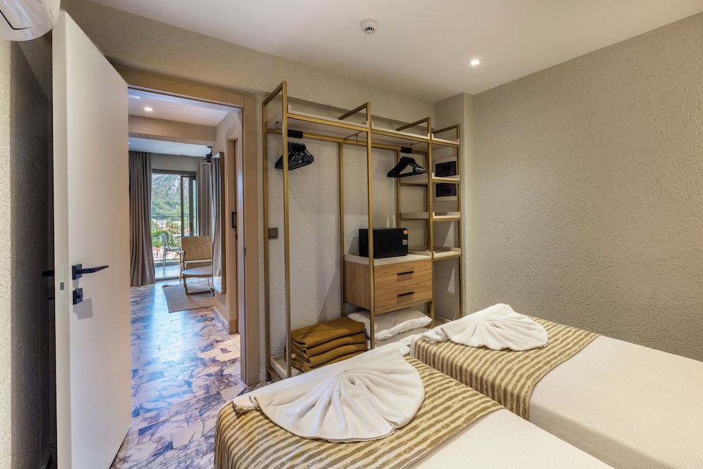 Club Aquarium — Hotel rooms in İçmeler, Mugla