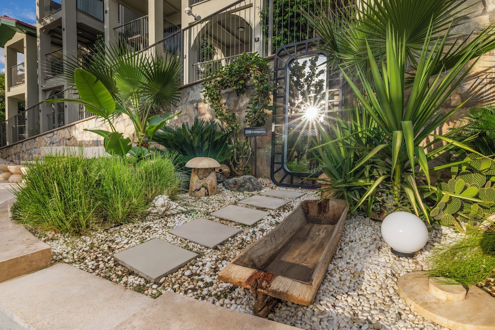 Club Aquarium — Hotel building in İçmeler, Mugla