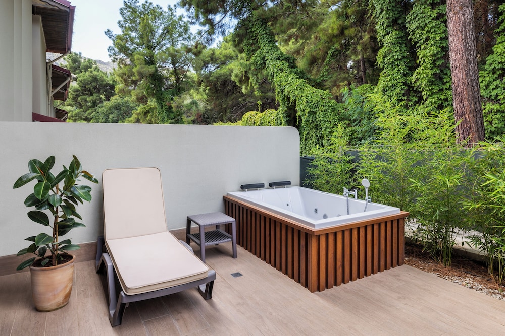 Club Aquarium — Spa in İçmeler, Mugla