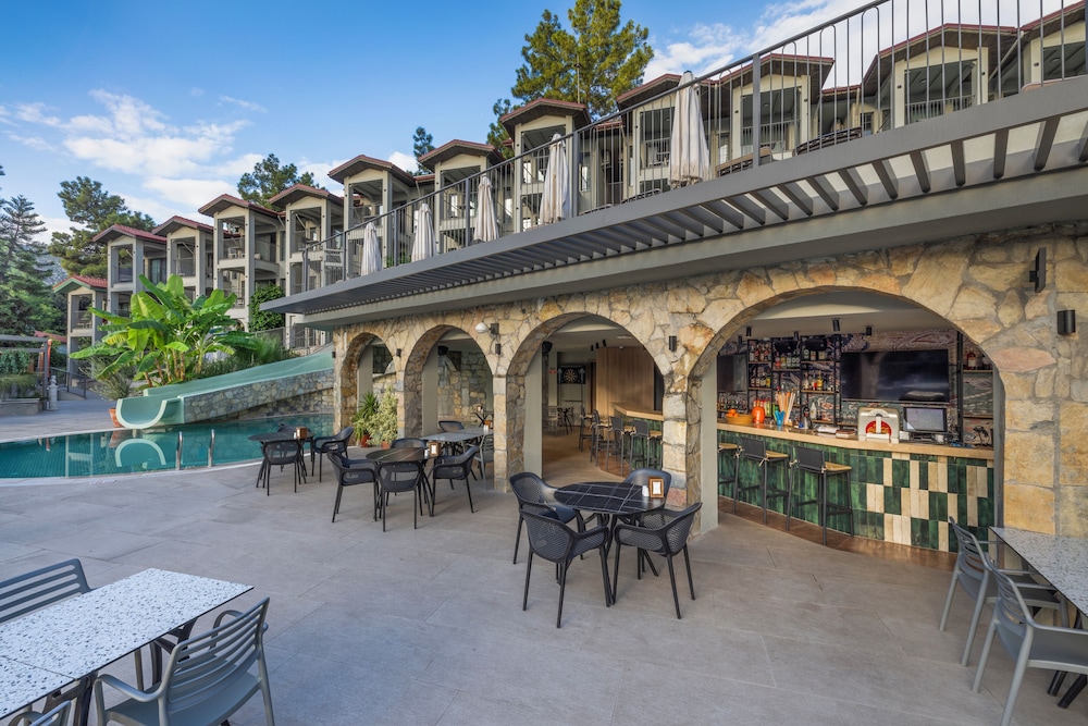 Club Aquarium — Restaurant & bars in İçmeler, Mugla