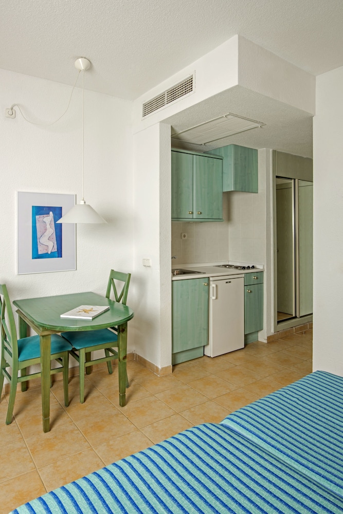 Iberostar Waves Ciudad Blanca — Hotel rooms in Alcudia, Balearic Islands