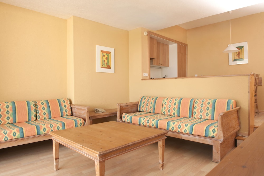 Iberostar Waves Ciudad Blanca — Hotel rooms in Alcudia, Balearic Islands