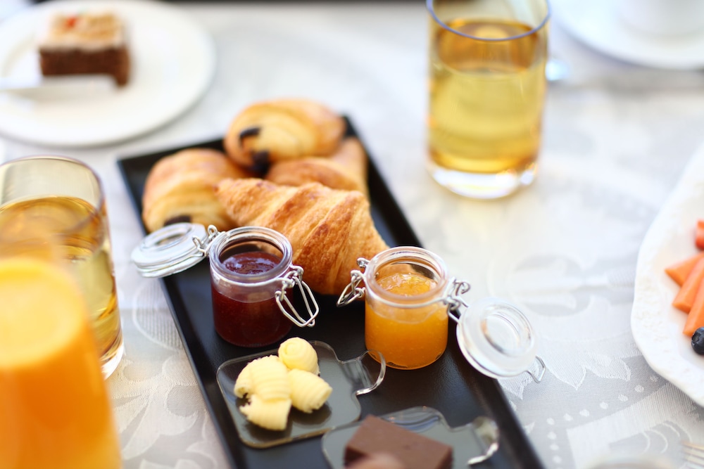 Iberostar Waves Ciudad Blanca — Restaurant & bars in Alcudia, Balearic Islands