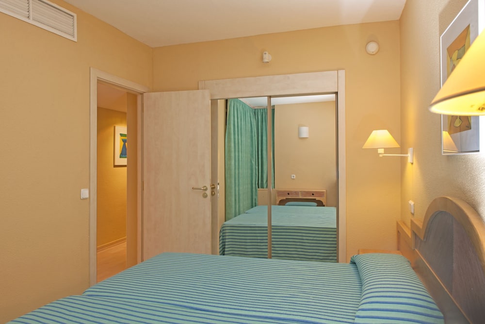 Iberostar Waves Ciudad Blanca — Hotel rooms in Alcudia, Balearic Islands