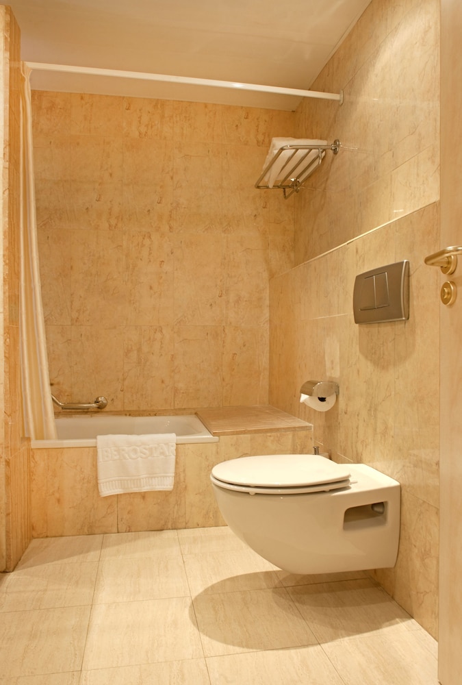 Iberostar Waves Ciudad Blanca — Hotel rooms in Alcudia, Balearic Islands
