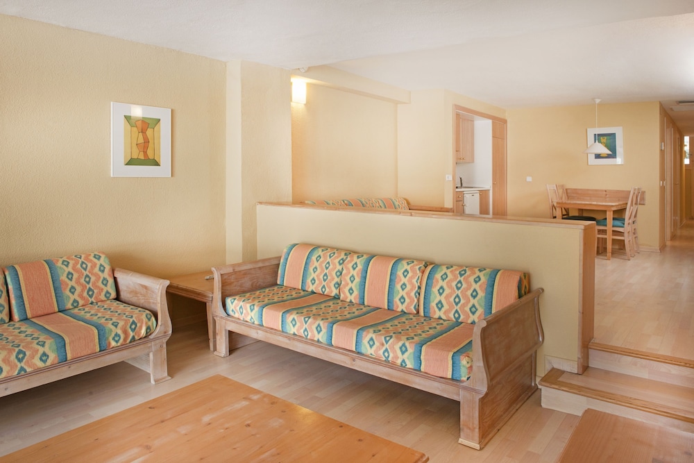 Iberostar Waves Ciudad Blanca — Hotel rooms in Alcudia, Balearic Islands