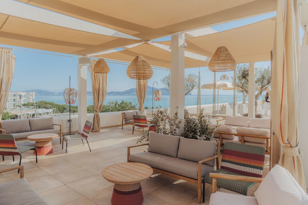 Iberostar Selection Albufera Playa - All Inclusive — Restaurant & bars in Playa de Muro, Balearic Islands