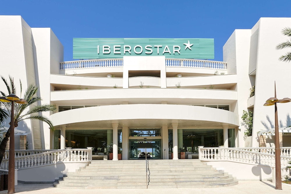 Iberostar Selection Albufera Playa - All Inclusive — Hotel building in Playa de Muro, Balearic Islands
