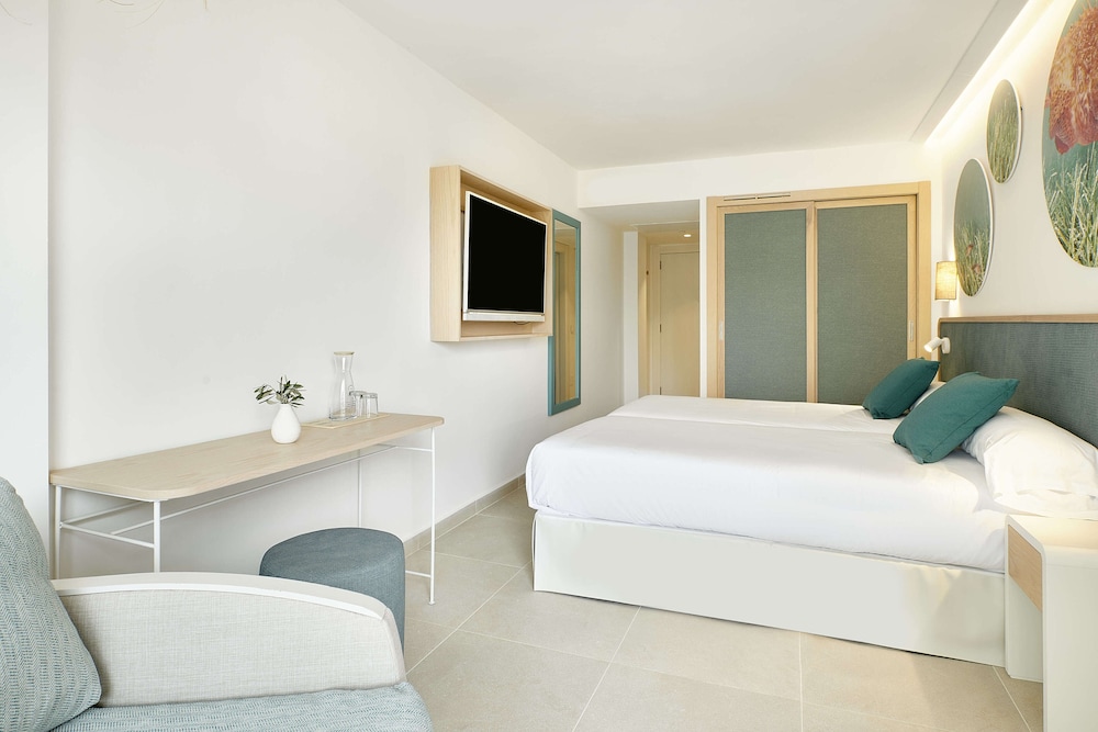 Iberostar Selection Albufera Playa - All Inclusive — Hotel rooms in Playa de Muro, Balearic Islands